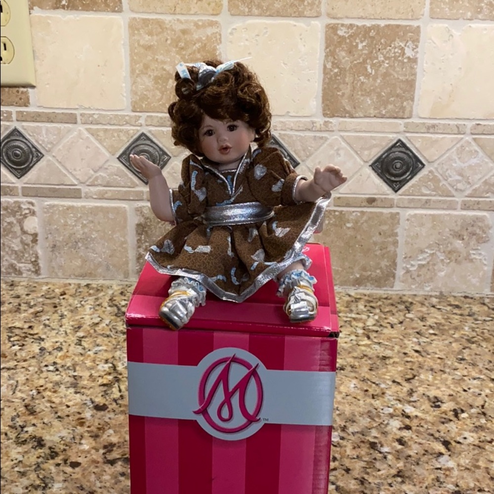 Marie Osmond porcelain doll